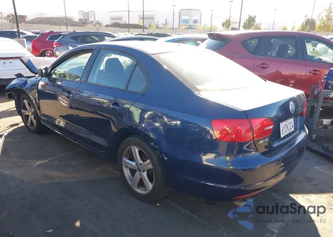 2013 Volkswagen Jetta 2.0L S из США, поврежденный, VIN 3VW2K7AJ4DM400307